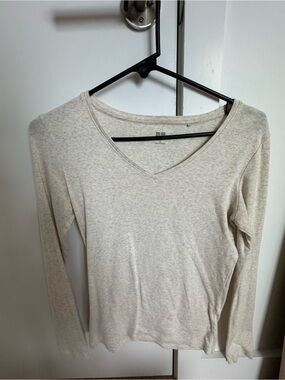 Uniqlo Women's Long-Sleeve V-Neck Top in Light Beige